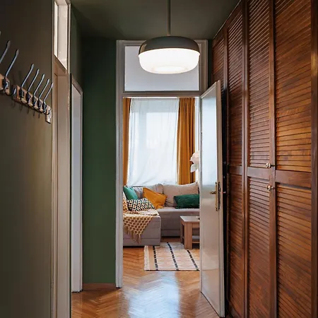 Sunbeam Cloud Old Town City View Renovated Apartment