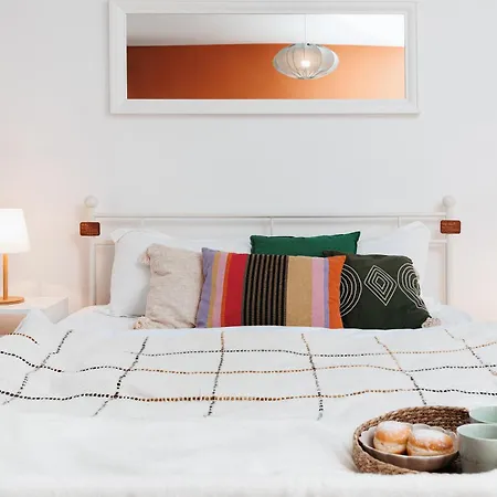 Sunbeam Cloud Old Town City View Renovated Apartment *